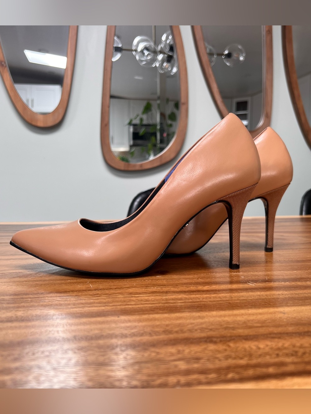 👠 Antonia Saint NY Victoria Heels – Tan Nude – Size 9.5
